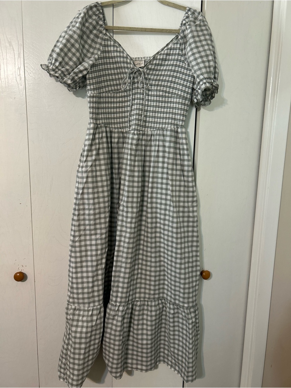 Universal Thread Sage and White Gingham Puff-Sleeve Maxi Dress